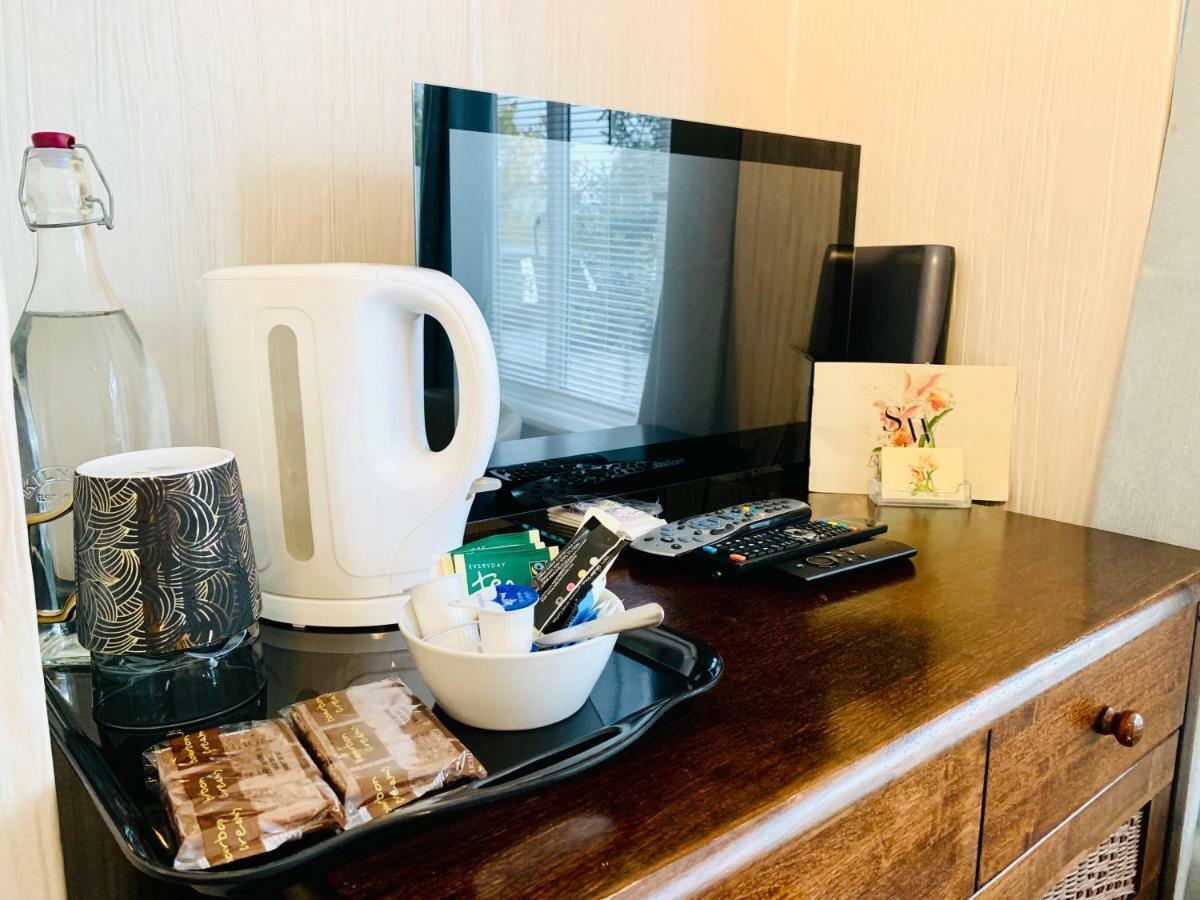 Sw Bed & Breakfast Swindon Zewnętrze zdjęcie